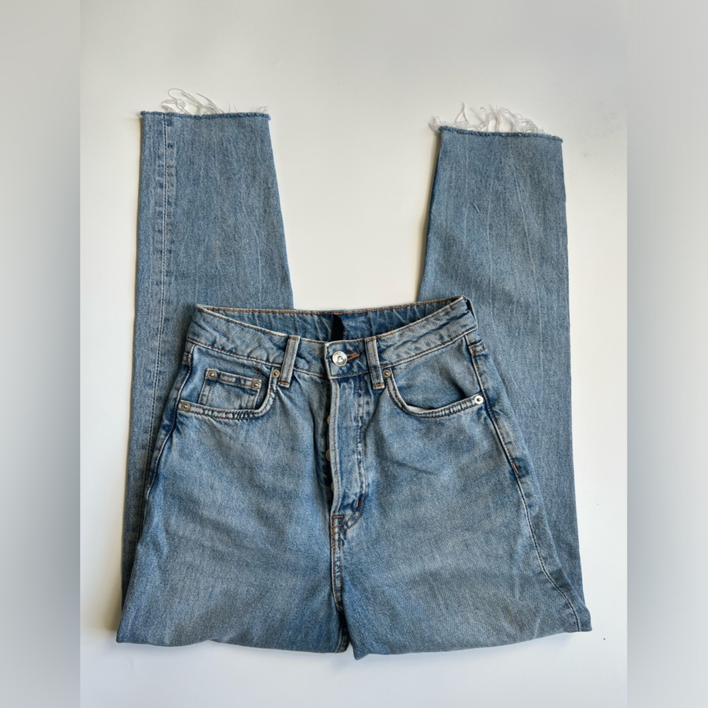 Divided Women’s Light Wash 5-Button High Rise Jeans Size 25